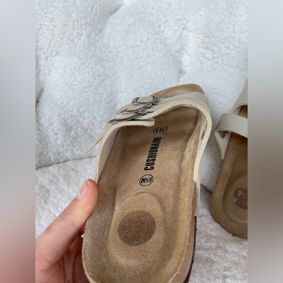 Women's Beige Sandals Cushionaire Women's Lela Cork footbed Sandal with +Comfort - Picture 8 of 10